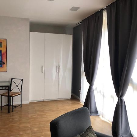 Isola Apartments Милан Экстерьер фото