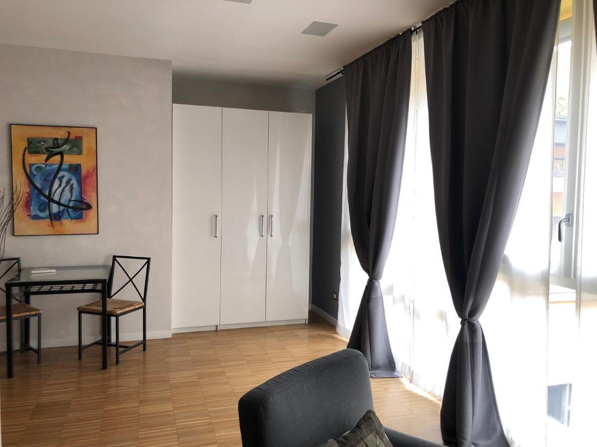 Isola Apartments Милан Экстерьер фото