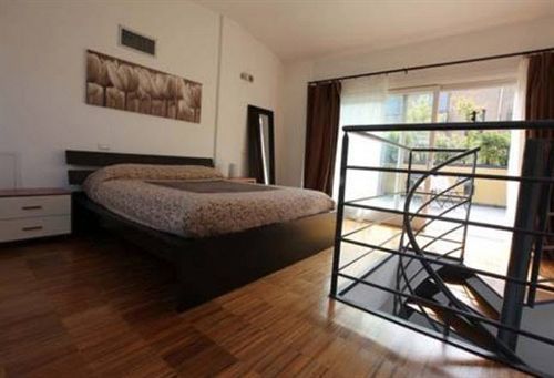 Isola Apartments Милан Экстерьер фото