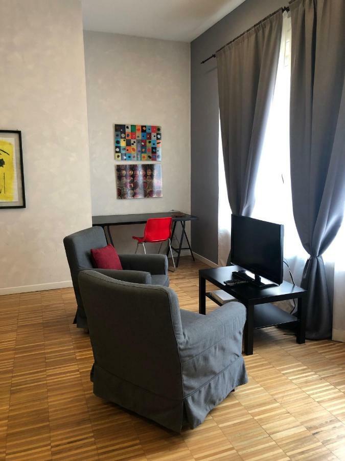 Isola Apartments Милан Экстерьер фото